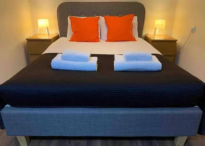 Studio With Great Transport Links To City Centre